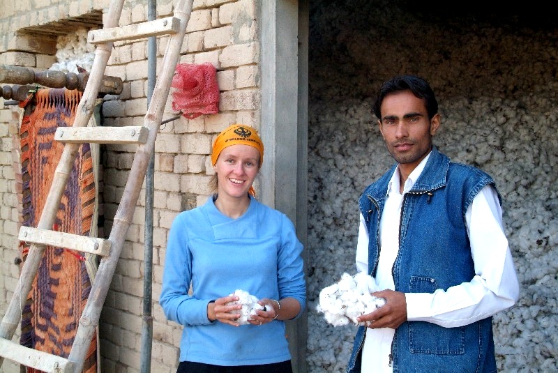 	Indien: Einladung auf Bauernhof Baumwolldepot	