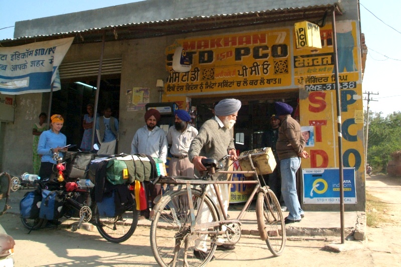 	Indien: kleine Pause bei den freundlichen Sikhs	