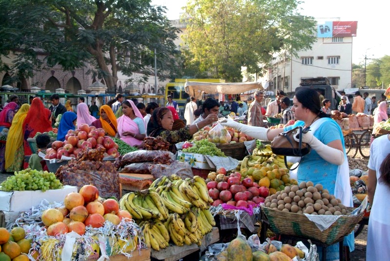 Rajasthan, Indien: Treiben am Markt in Udaipur