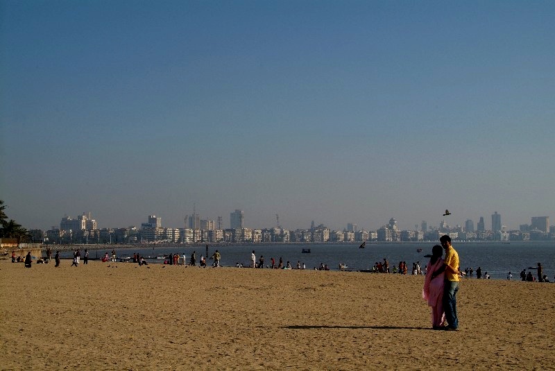 	Gujarat und Bombay, Indien: romantischer dreckiger Stadtstrand	