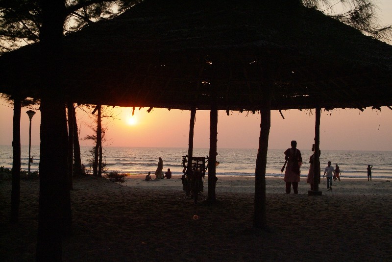 	Maharashtra und Goa, Indien: Abends am Strand in Tarkali	