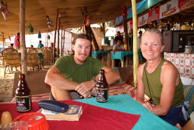 Karnataka, Indien: Die Radler Jayson und Scharya	