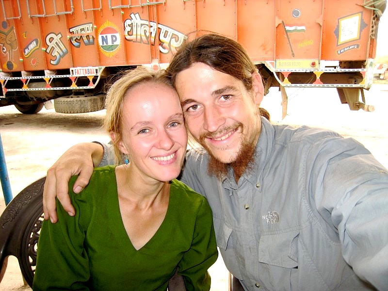 	Indien: Wir machen Pause bei einem Truckstop	