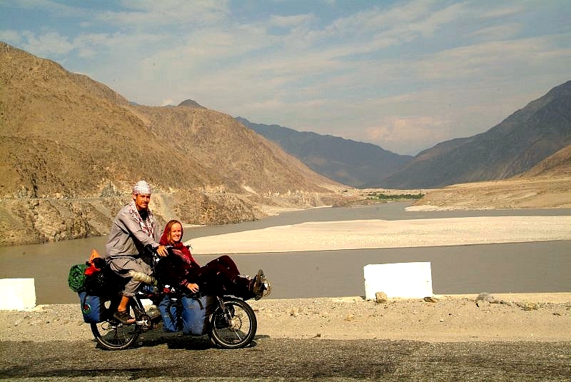 pakistan-tandem-hase-pino-karakorum-highway