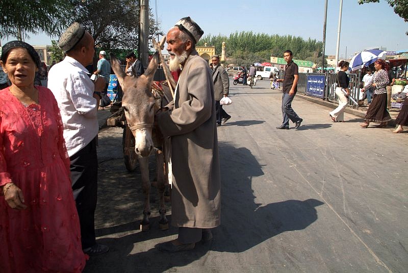 1-20-china-buntes-treiben-in-den-gassen-von-kashgar-2