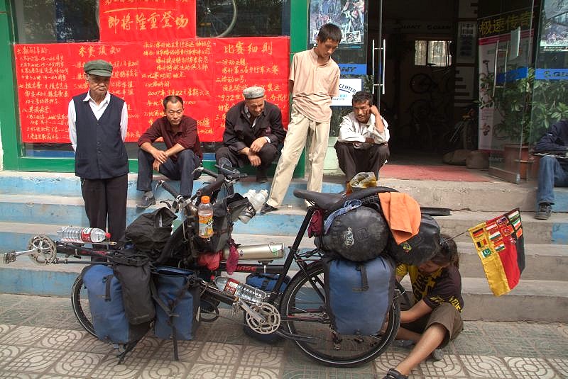 china2 019-neugierige-kontaktfreudige-uiguren