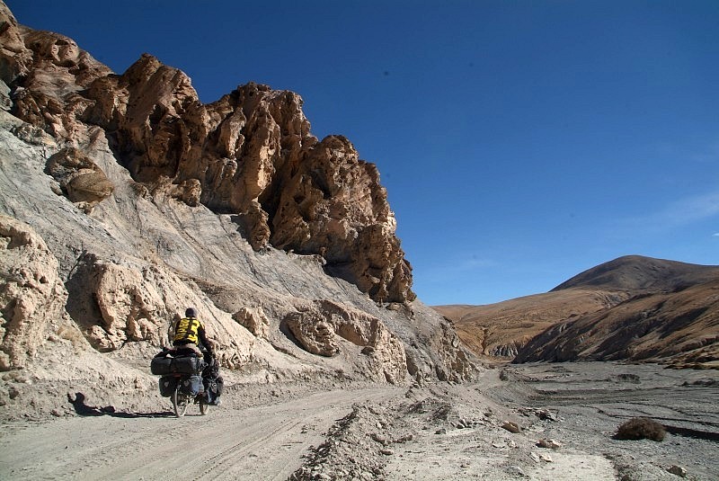 tibet5 016-bizarre-felsformationen-in-diesem-abgelegenen-gebiet