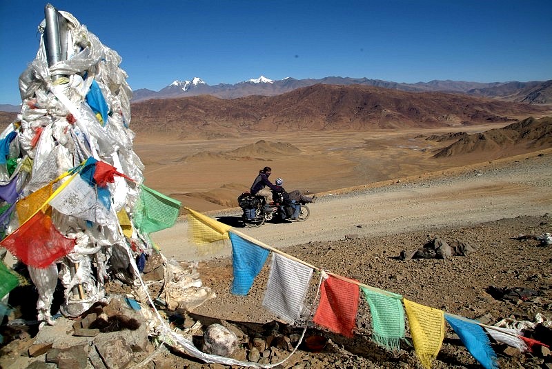 tibet5 021-mit-dem-tandem-hase-pino-zu-den-hoechsten-paessen-der-erde