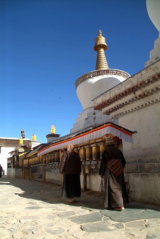 tibet5 030-das-taschilumpo-kloster-in-shigatse