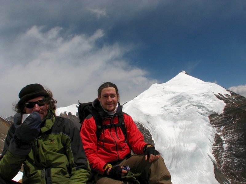 wandern in tibet 018 claude und benny kurz vor dem gletscher.jpg	