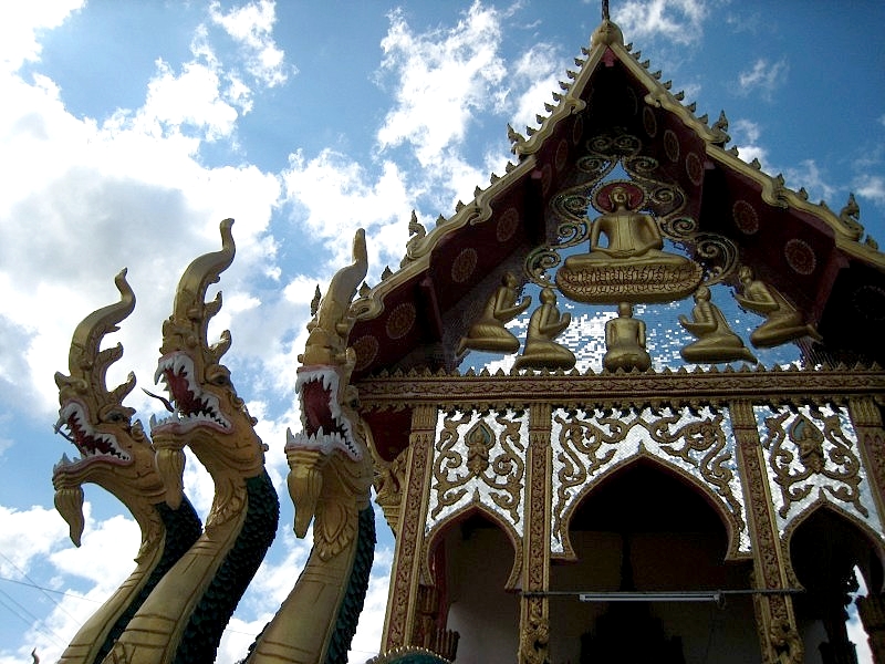 	Laos: Verzierungen an Tempel	