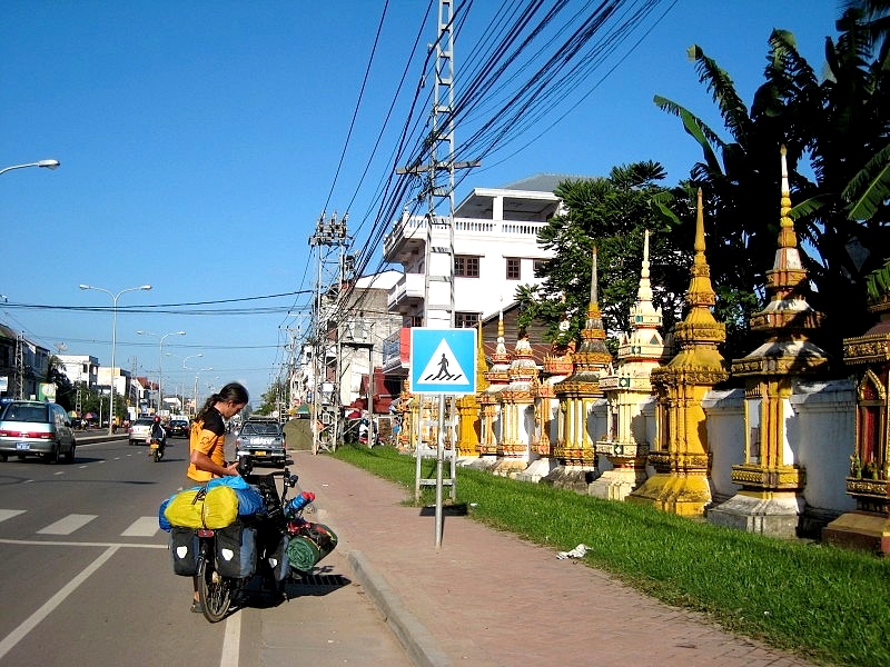 	Laos: Wir haben gerade Laos Hauptstadt Vientiane erreicht	